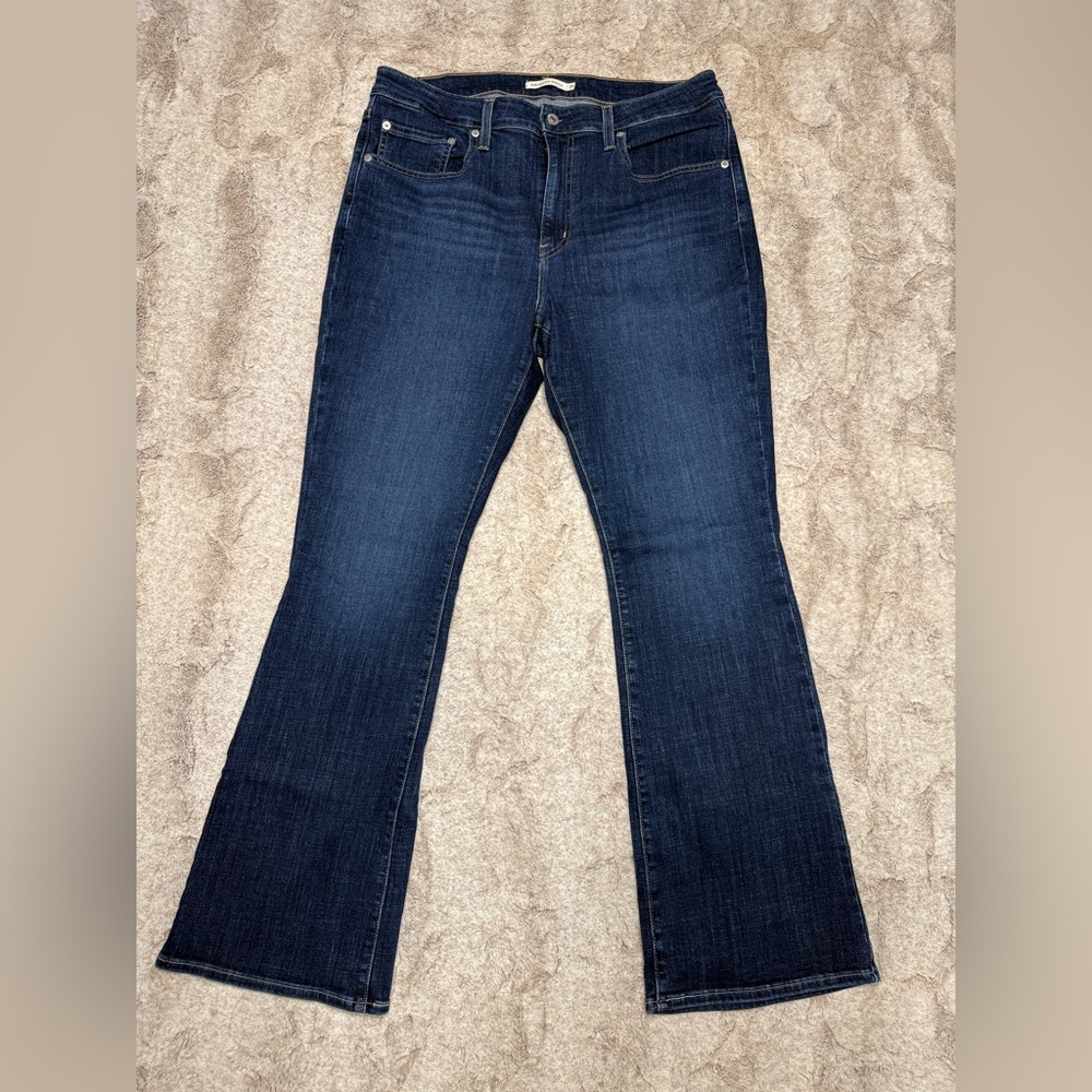 Levi's 725 High Rise Bootcut.